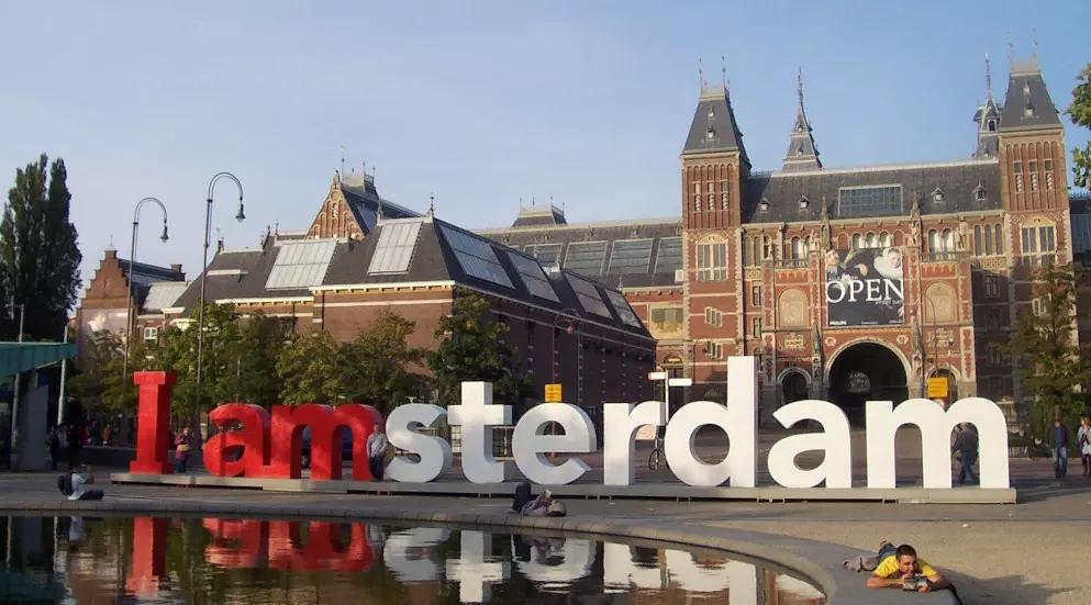 i-am-amsterdam-museuplein-museus