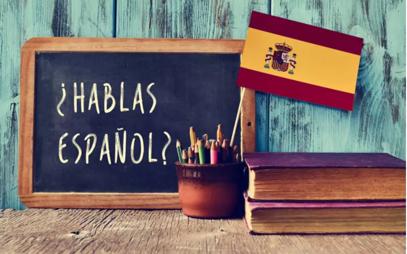Ao fazer um curso de espanhol no exterior, você ganhará fluência